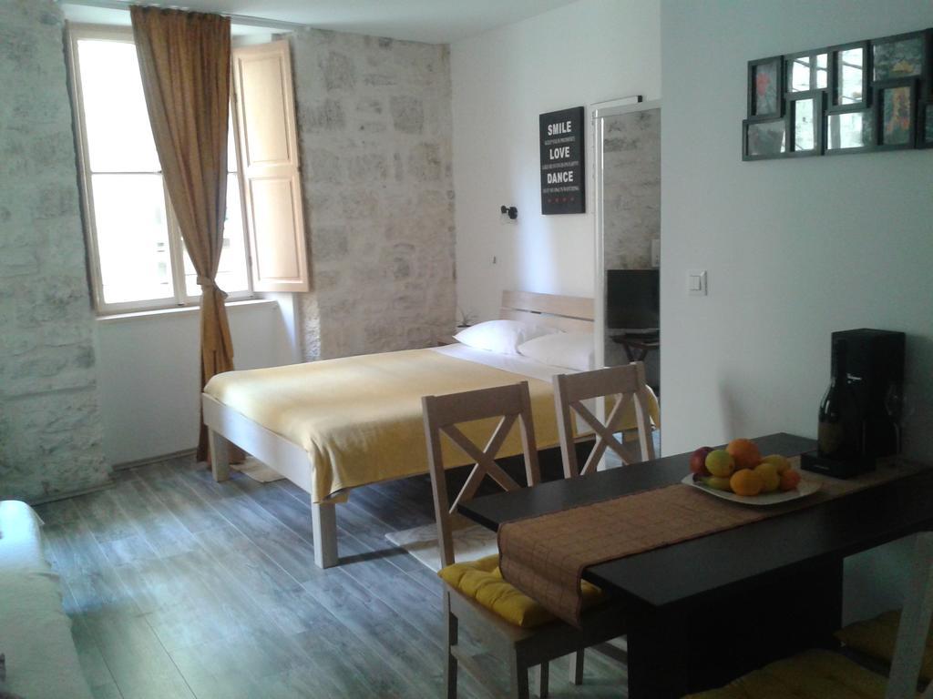 Apartments Mila Split Room photo